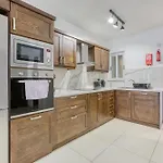 Charming & 3br With Private Terrace By 360 Estates Apartmán *