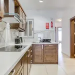 Charming & 3br With Private Terrace By 360 Estates Apartmán