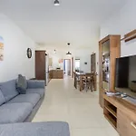 Charming & 3br With Private Terrace By 360 Estates Apartmán Birkirkara