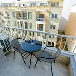 Charming & 3br With Private Terrace By 360 Estates Apartmán
