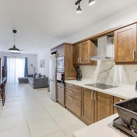 Charming & 3br With Private Terrace By 360 Estates