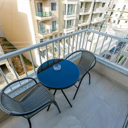 Charming & 3br With Private Terrace By 360 Estates Birkirkara