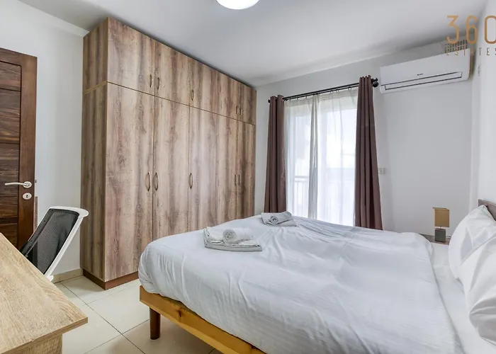 Charming & 3br With Private Terrace By 360 Estates 비르키르카라