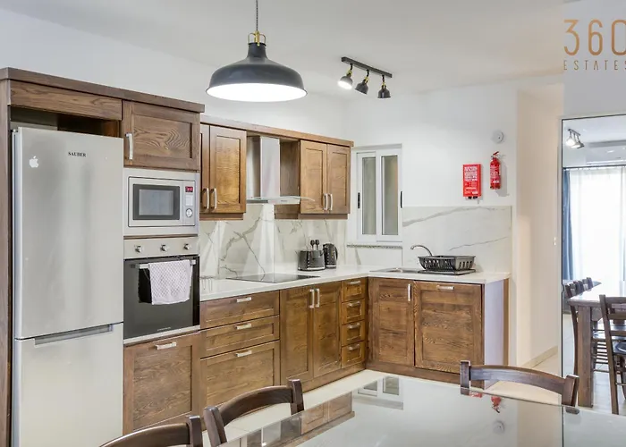 Charming & 3br With Private Terrace By 360 Estates